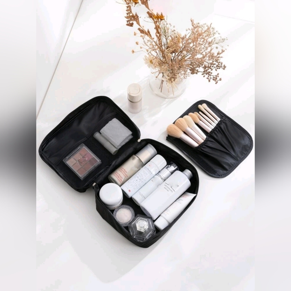 Cosmetic pouch